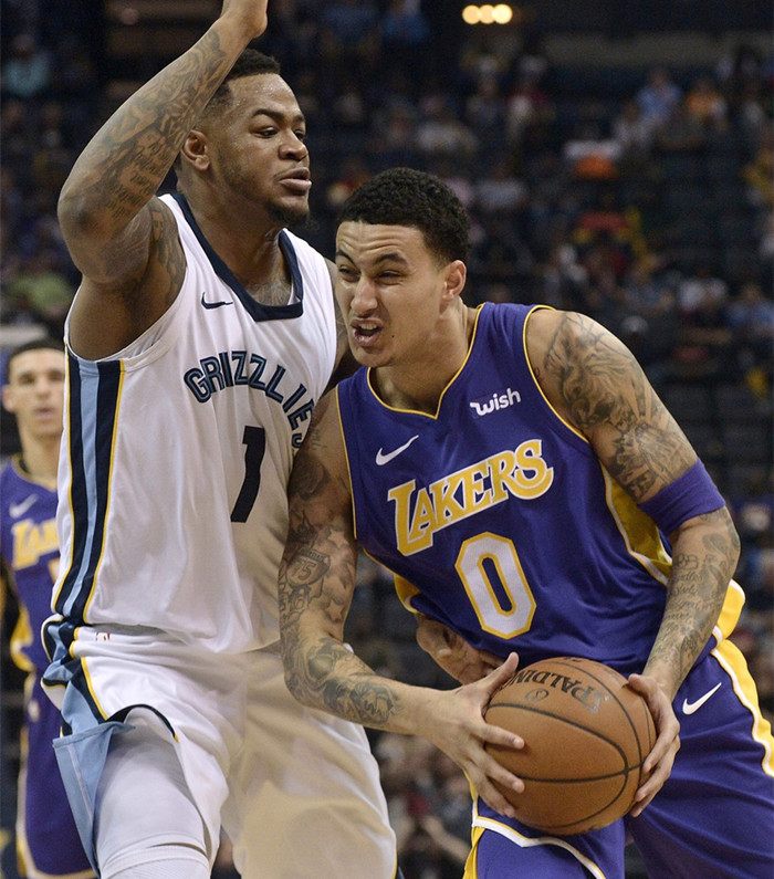 再次站了出 再次站了出