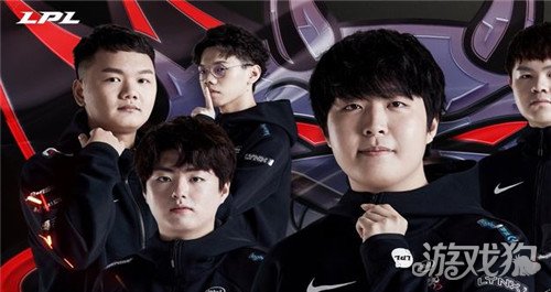 德的进球取 德的进球取